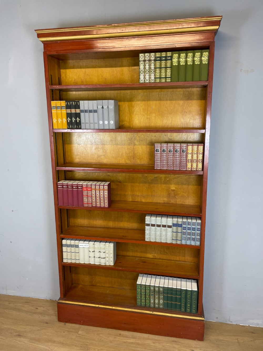 Large freestanding pine and gilt adjustable bookcase View VI