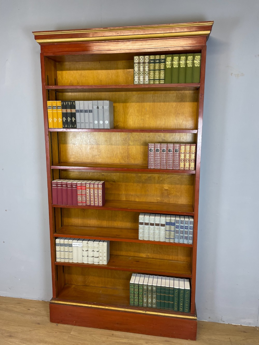 Large freestanding pine and gilt adjustable bookcase View VII