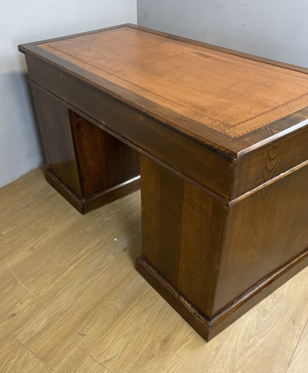 Nineteenth century gothic style desk in solid ash  View XIII