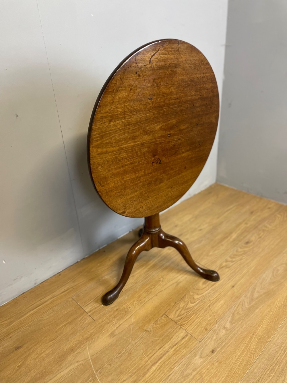 Georgian mahogany tripod table with bird cage movement  View II