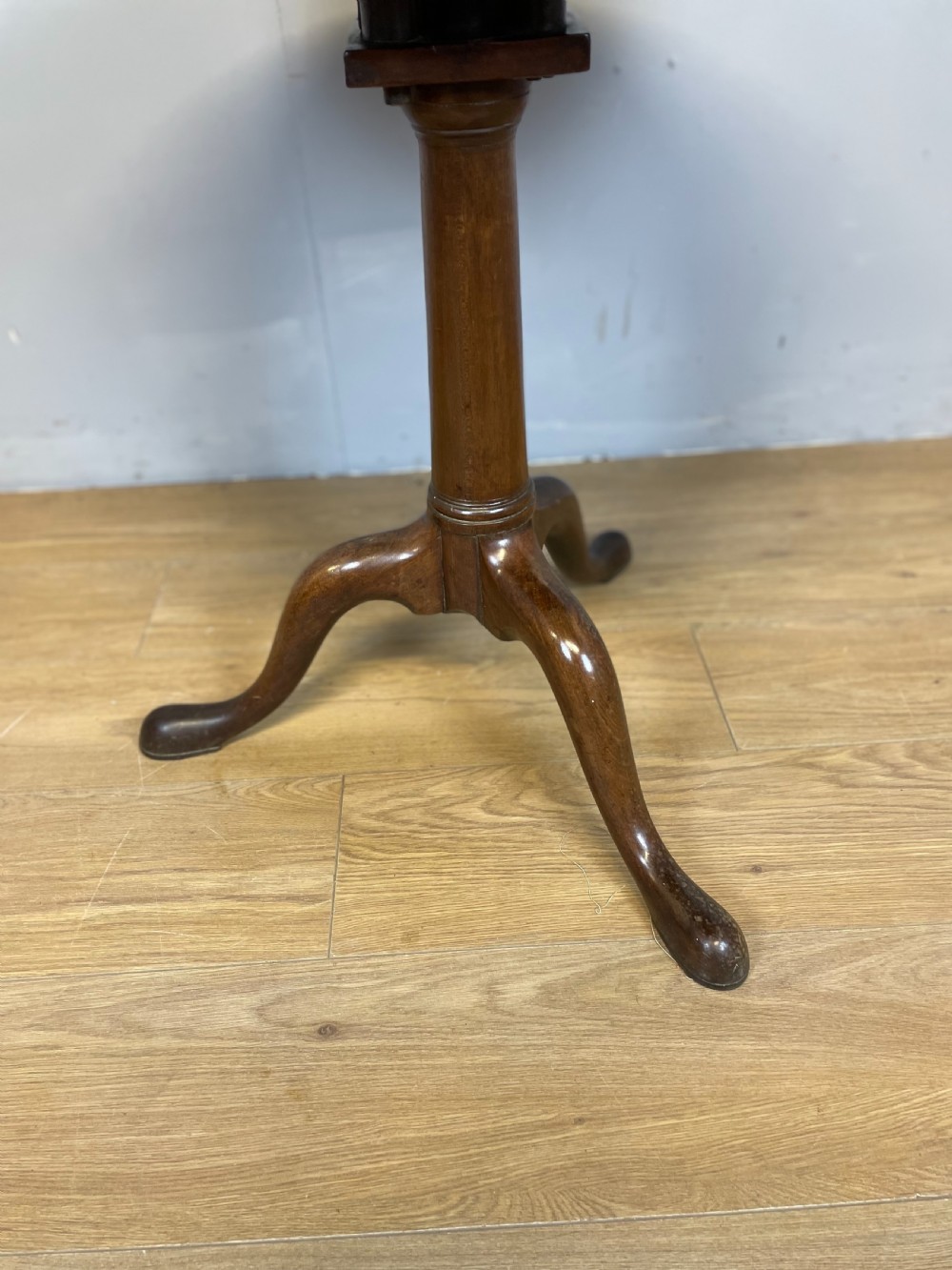 Georgian mahogany tripod table with bird cage movement  View IV