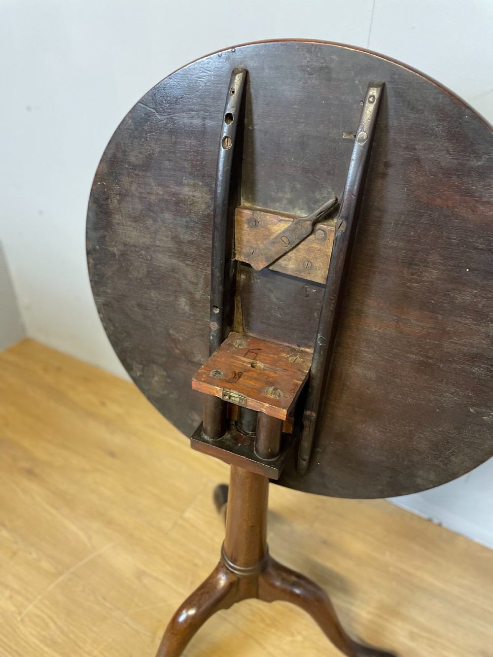 Georgian mahogany tripod table with bird cage movement  View VII