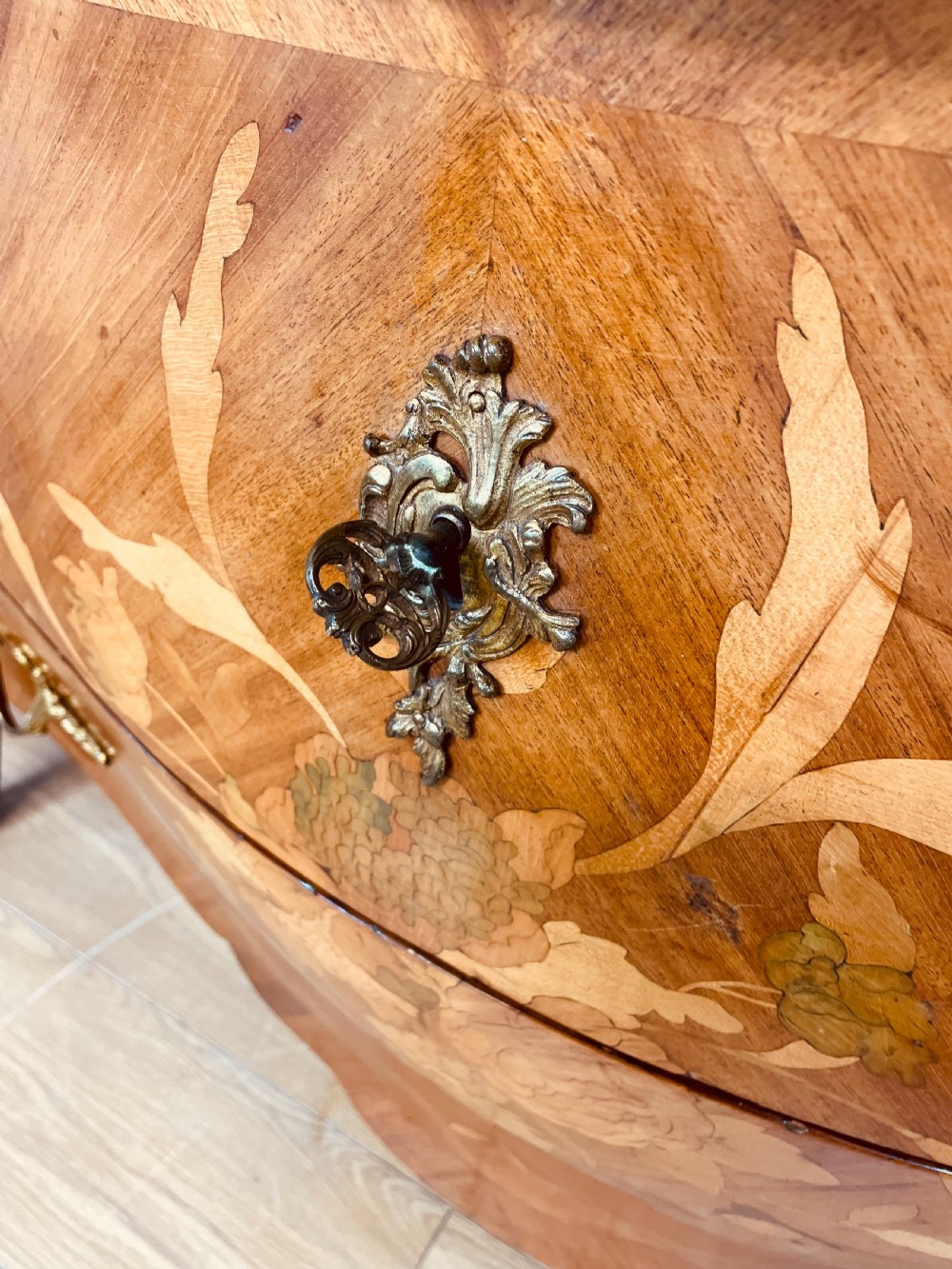 Nineteenth century Louis XV style bombe commode View VII