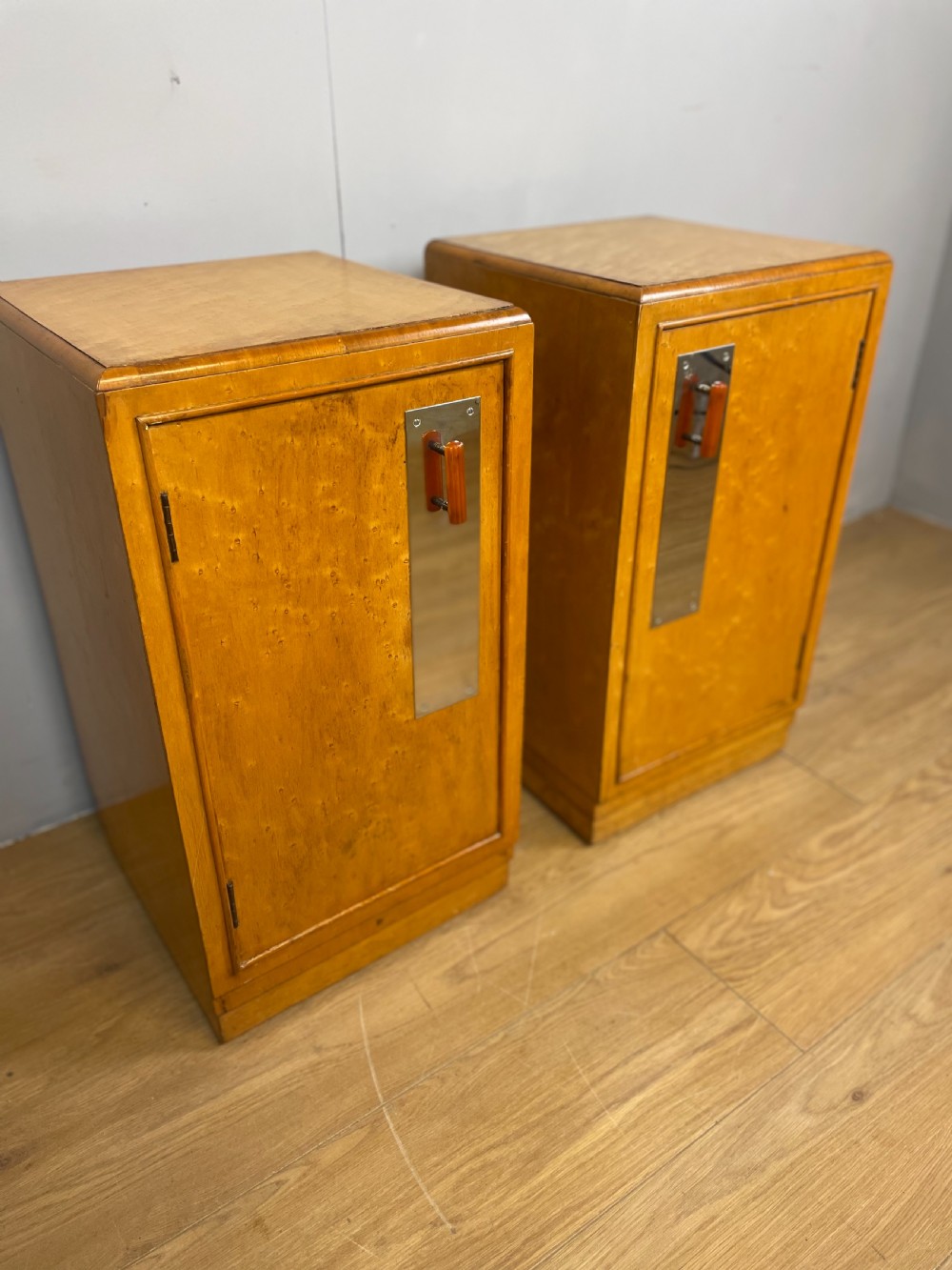 Pair of Art Deco birds eye maple bedside cabinets  View VI