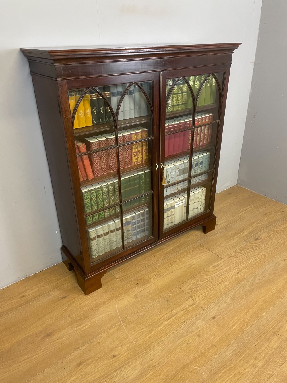 Georgian mahogany freestanding glazed bookcase