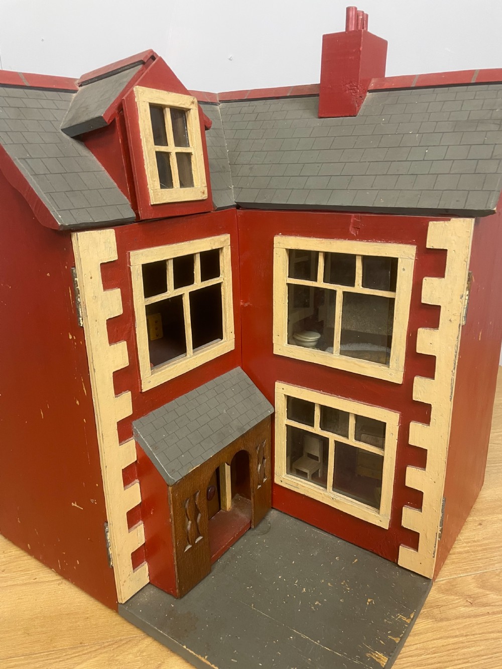 Naive early 20th century corner dolls house View II