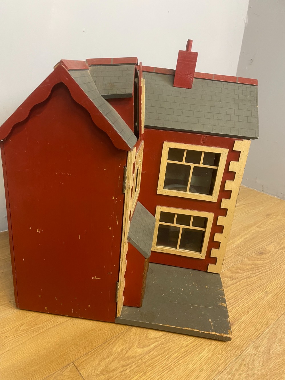 Naive early 20th century corner dolls house View III