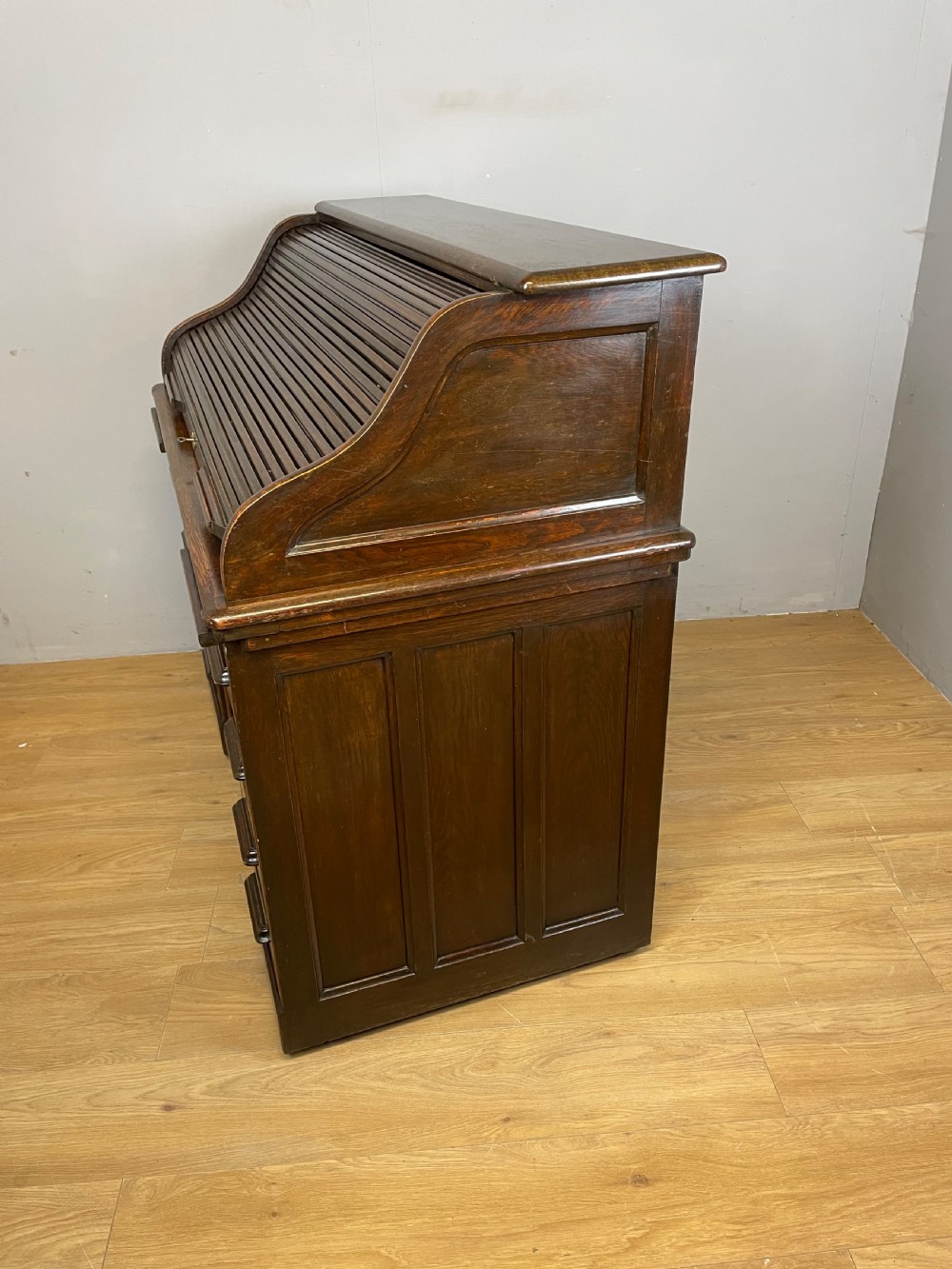 Oak twin pedestal roll top desk in original condition  View XI
