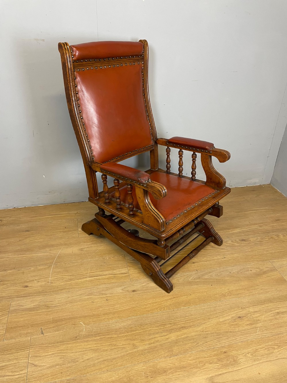 Nineteenth century American rocking chair in tan leather