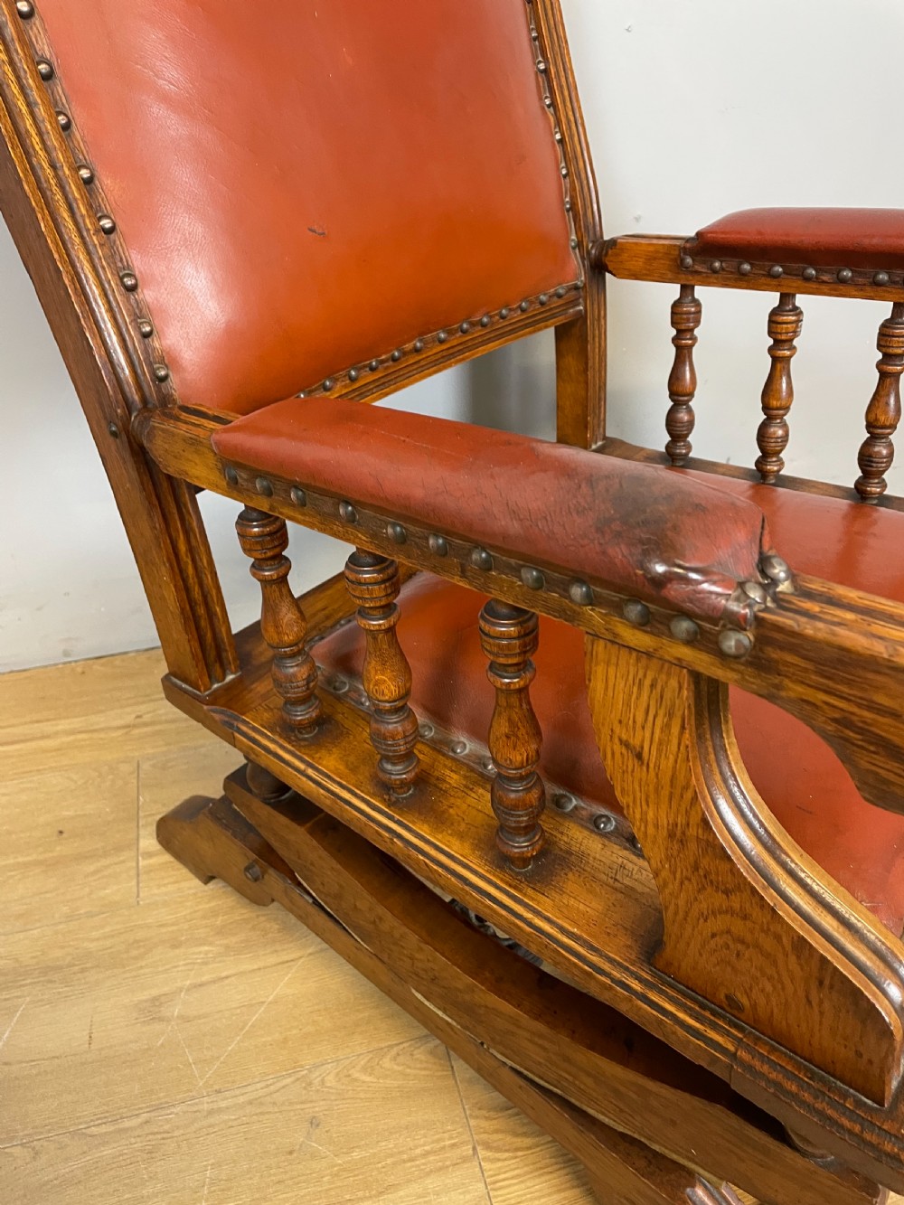 Nineteenth century American rocking chair in tan leather View IV