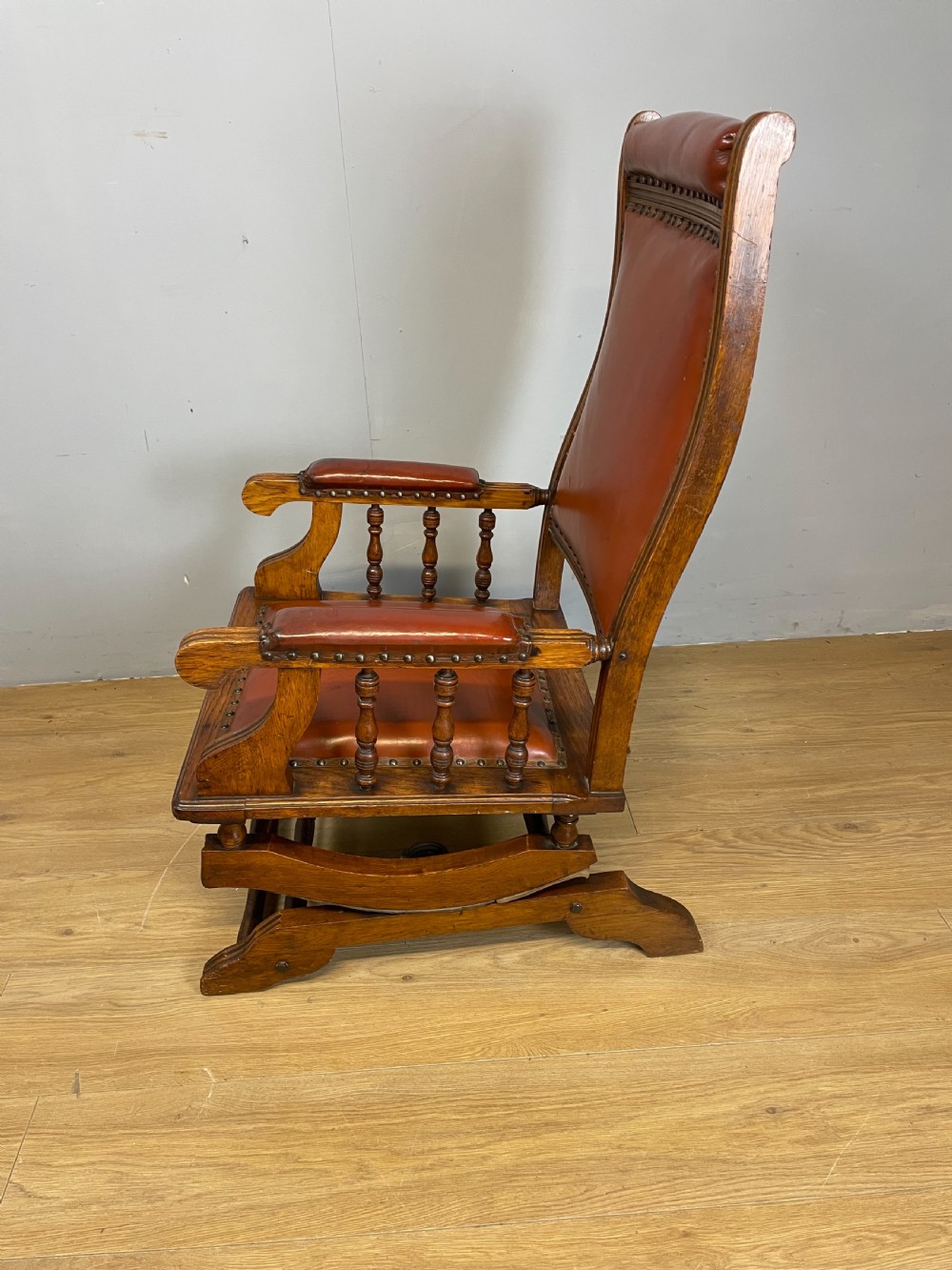 Nineteenth century American rocking chair in tan leather View VII