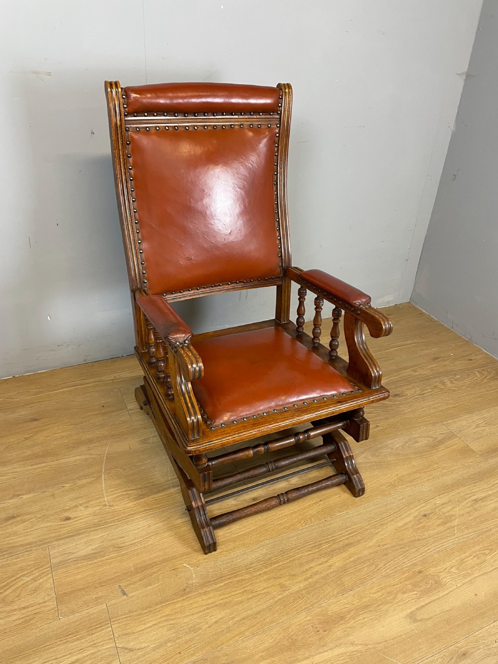 Nineteenth century American rocking chair in tan leather View IX