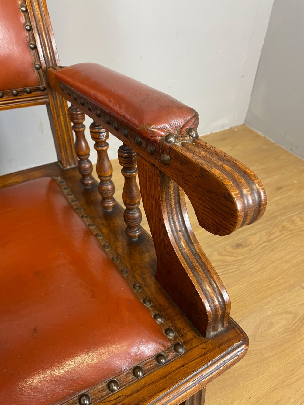 Nineteenth century American rocking chair in tan leather View X