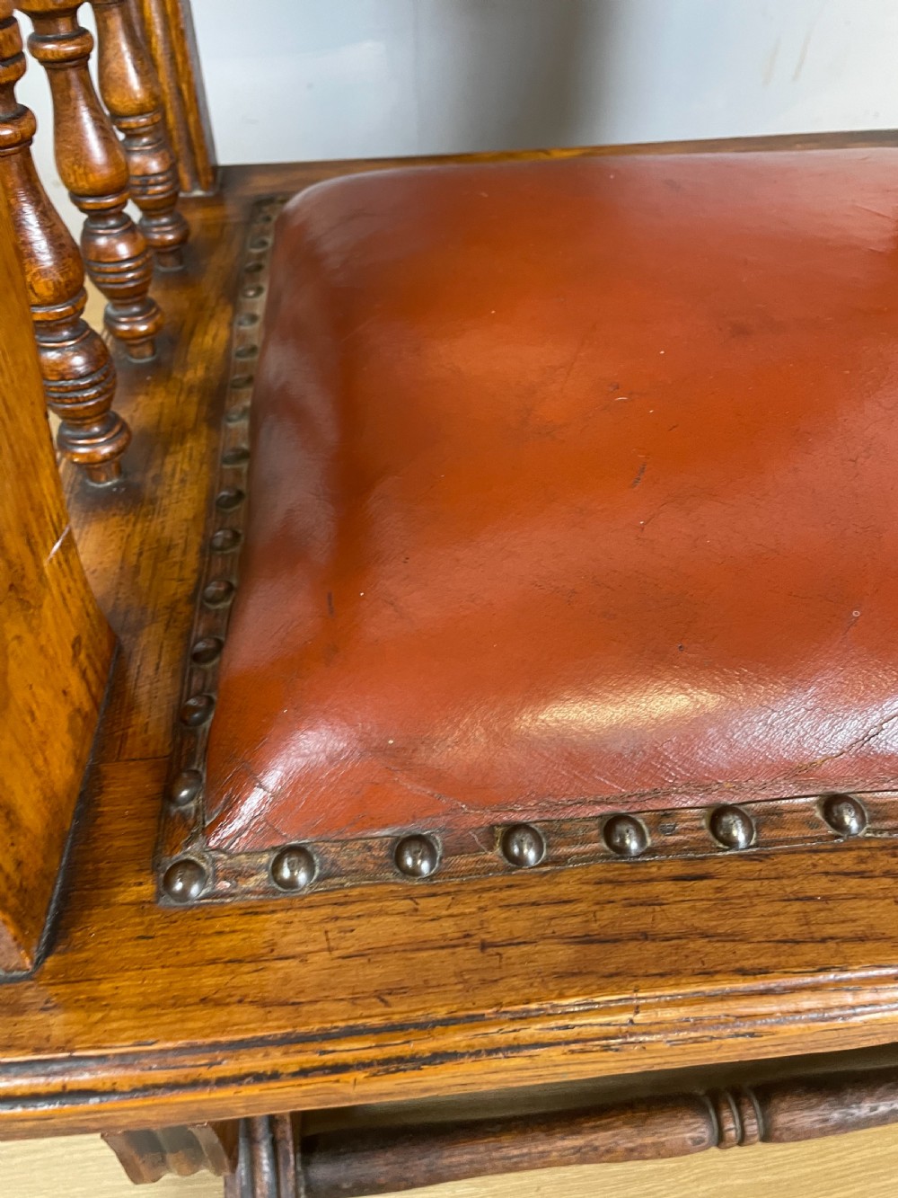 Nineteenth century American rocking chair in tan leather View XI