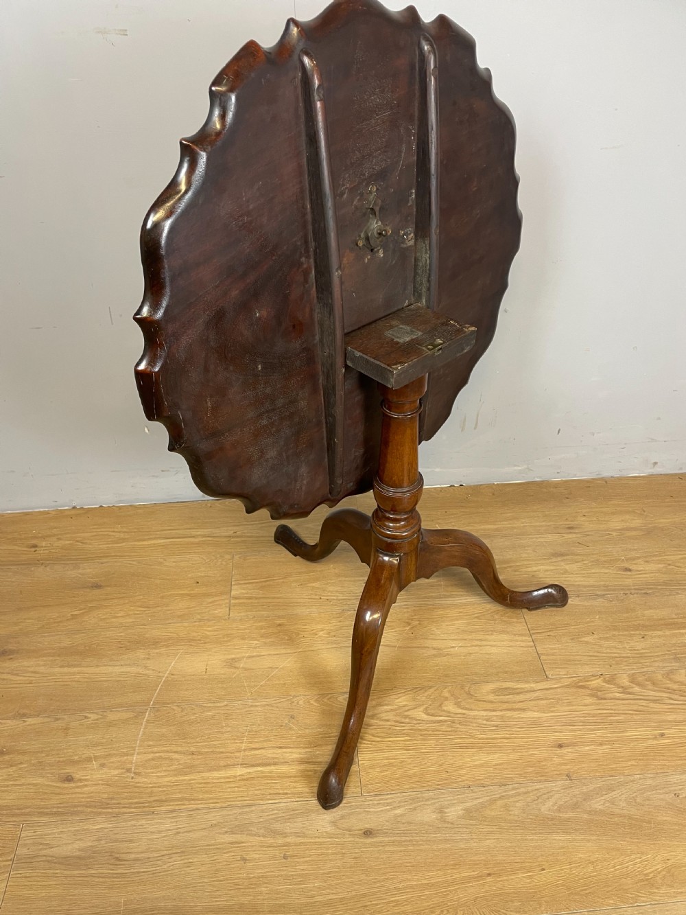 Georgian pie crust top mahogany tripod table  View VI