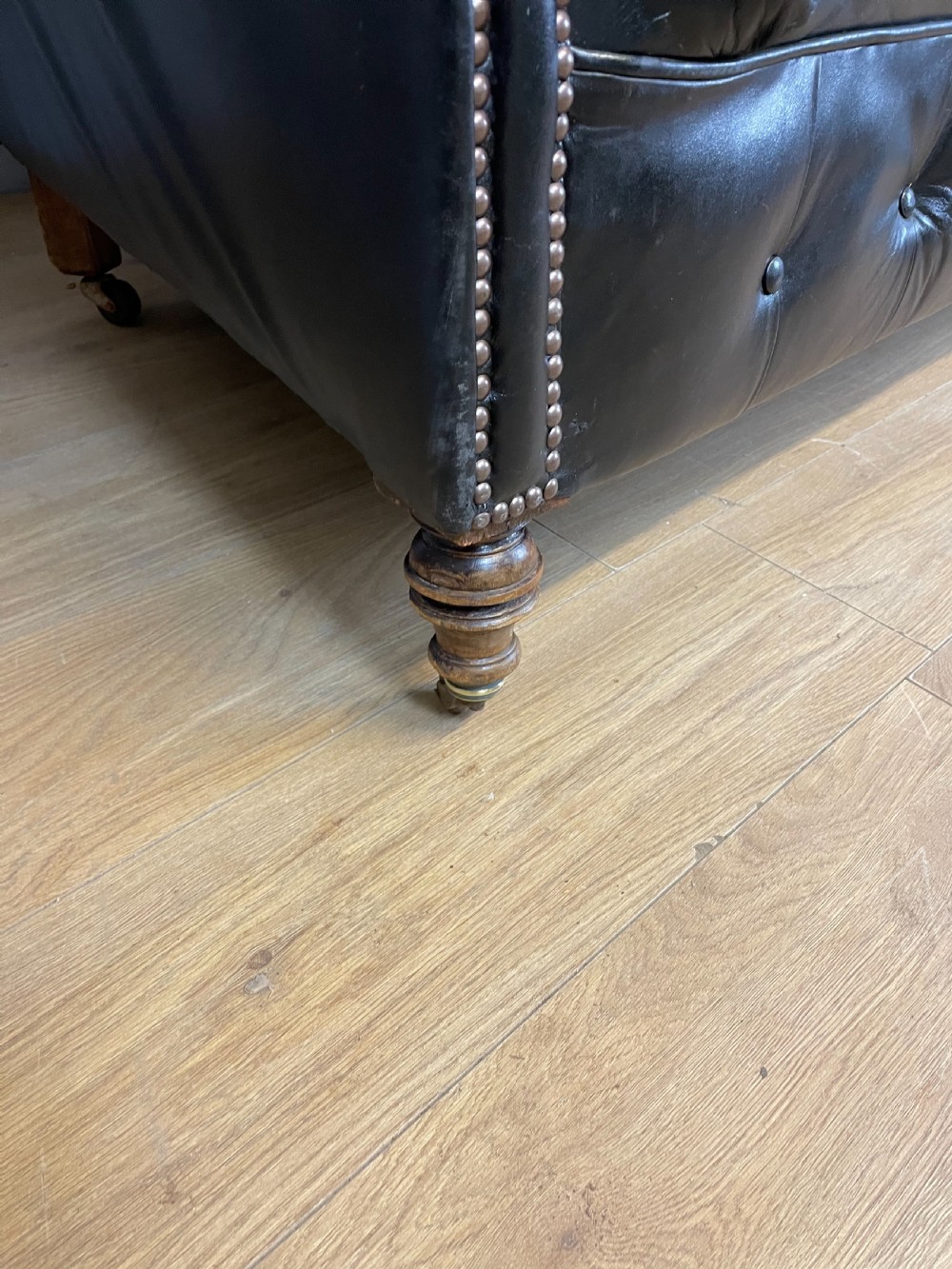 Nineteenth century leather deep buttoned chesterfield  View V