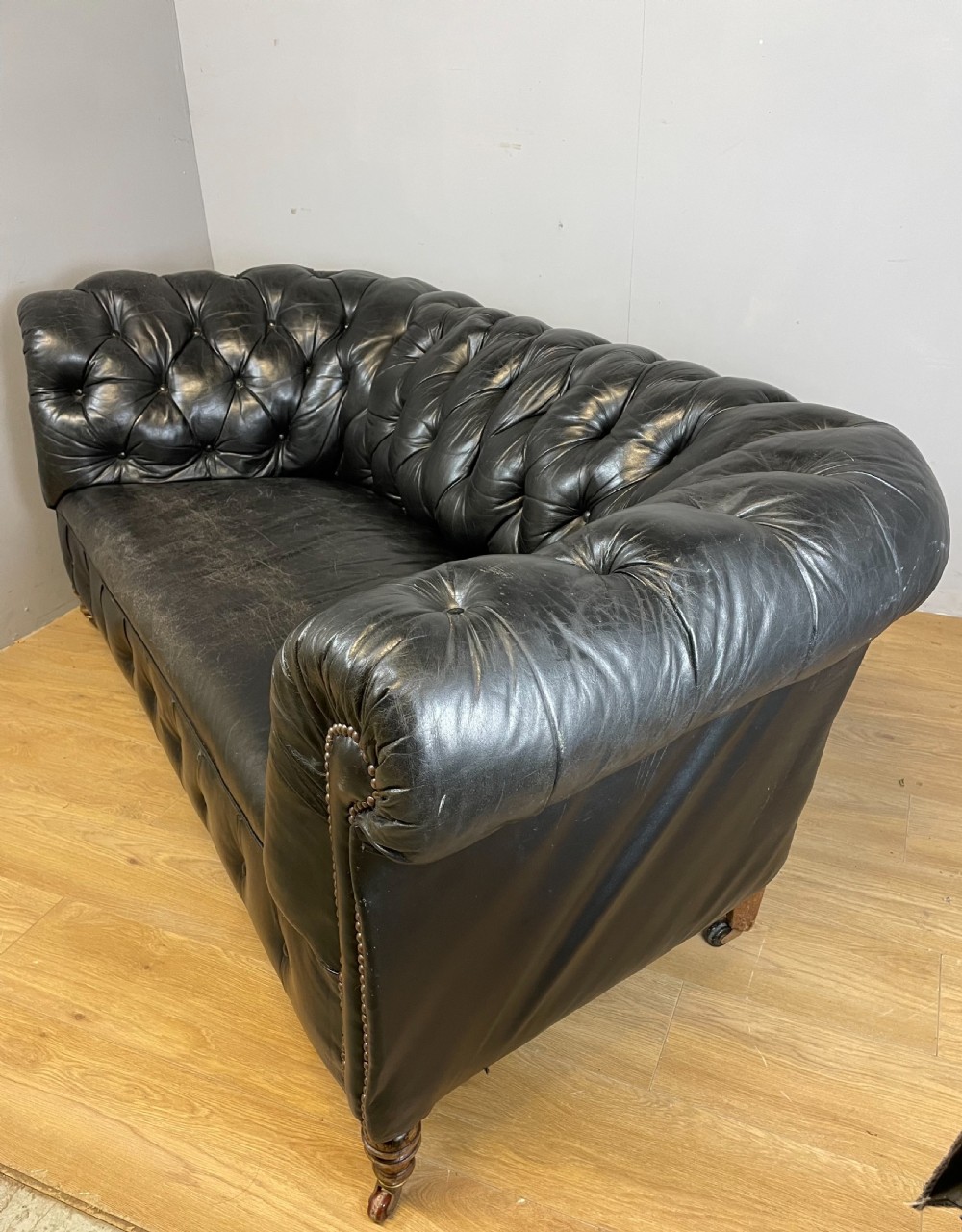 Nineteenth century leather deep buttoned chesterfield  View VII