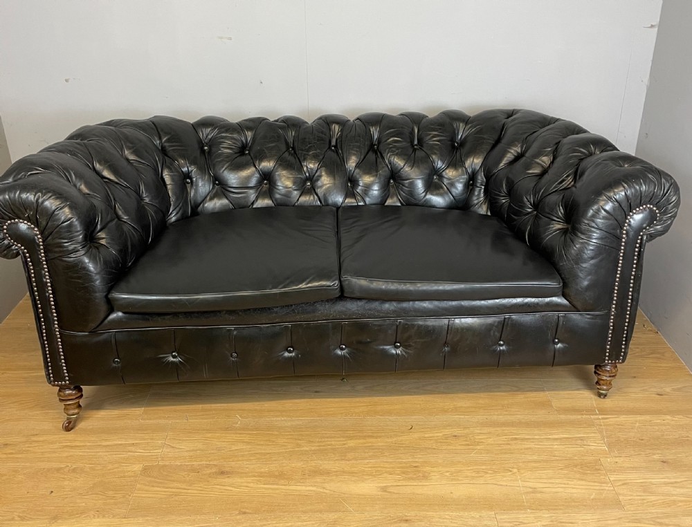 Nineteenth century leather deep buttoned chesterfield  View XI