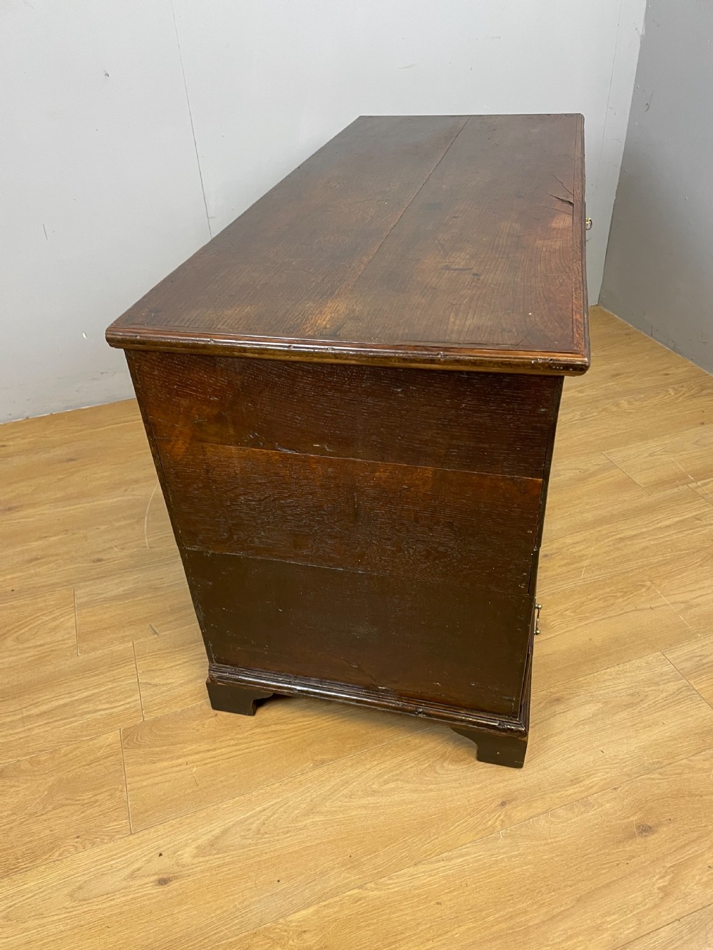 Late Georgian oak mule chest  View IX