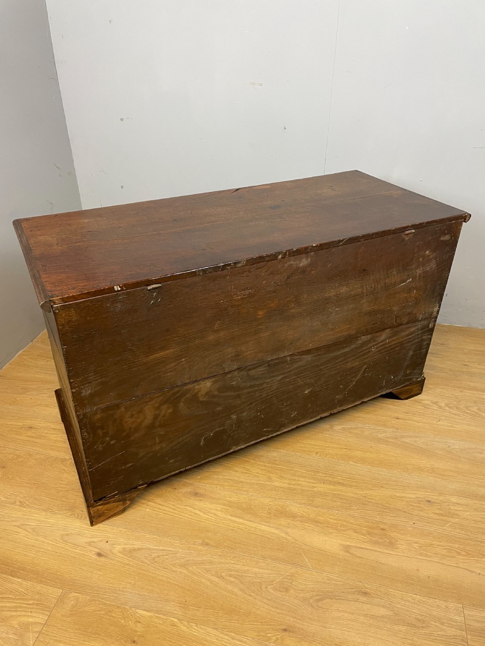 Late Georgian oak mule chest  View XV
