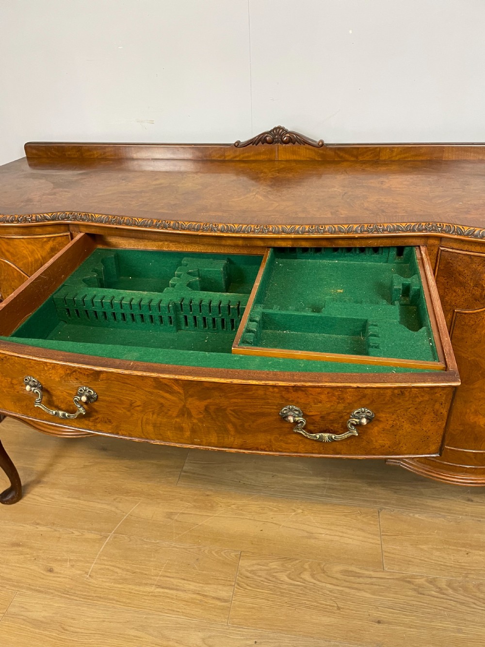 Epstein style burr walnut sideboard  View VIII