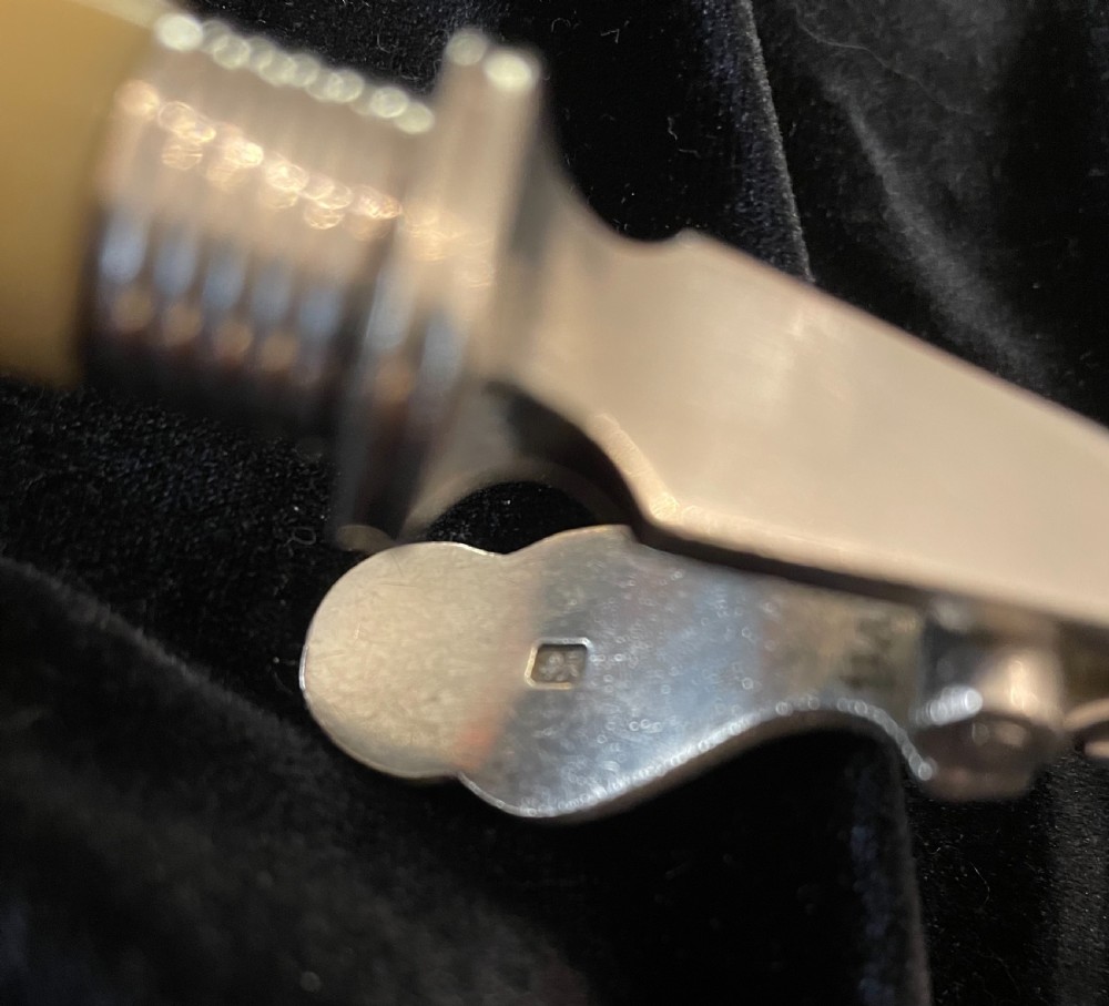 Hallmarked silver Hinged servers by Mappin and Webb  View IX