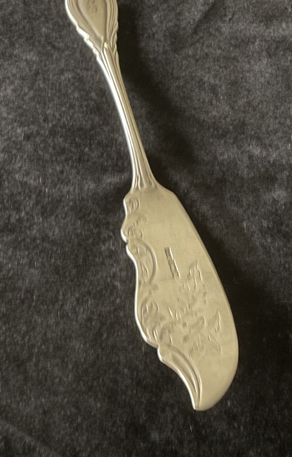 Solid silver engraved butter knife Sheffield 1900 View III
