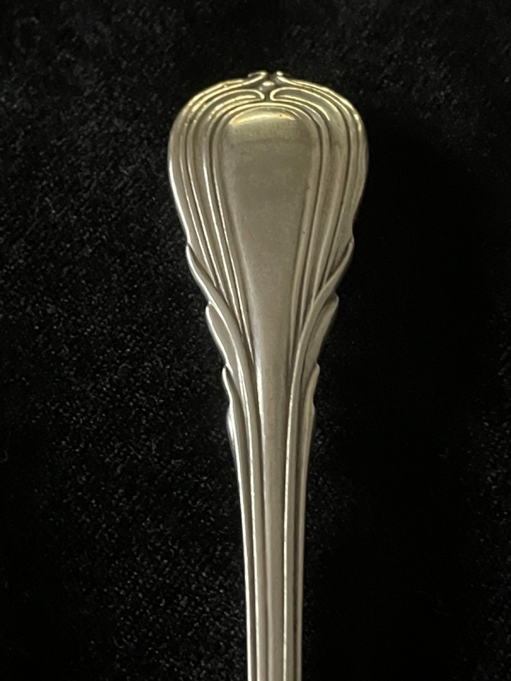 Solid silver engraved butter knife Sheffield 1900 View VI