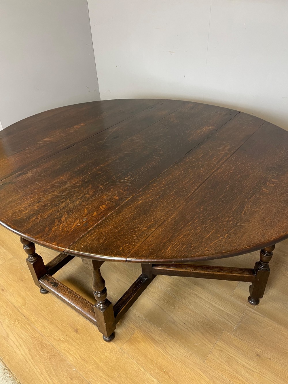 Large early nineteenth century 8 seater oak drop leaf dining table  View VII