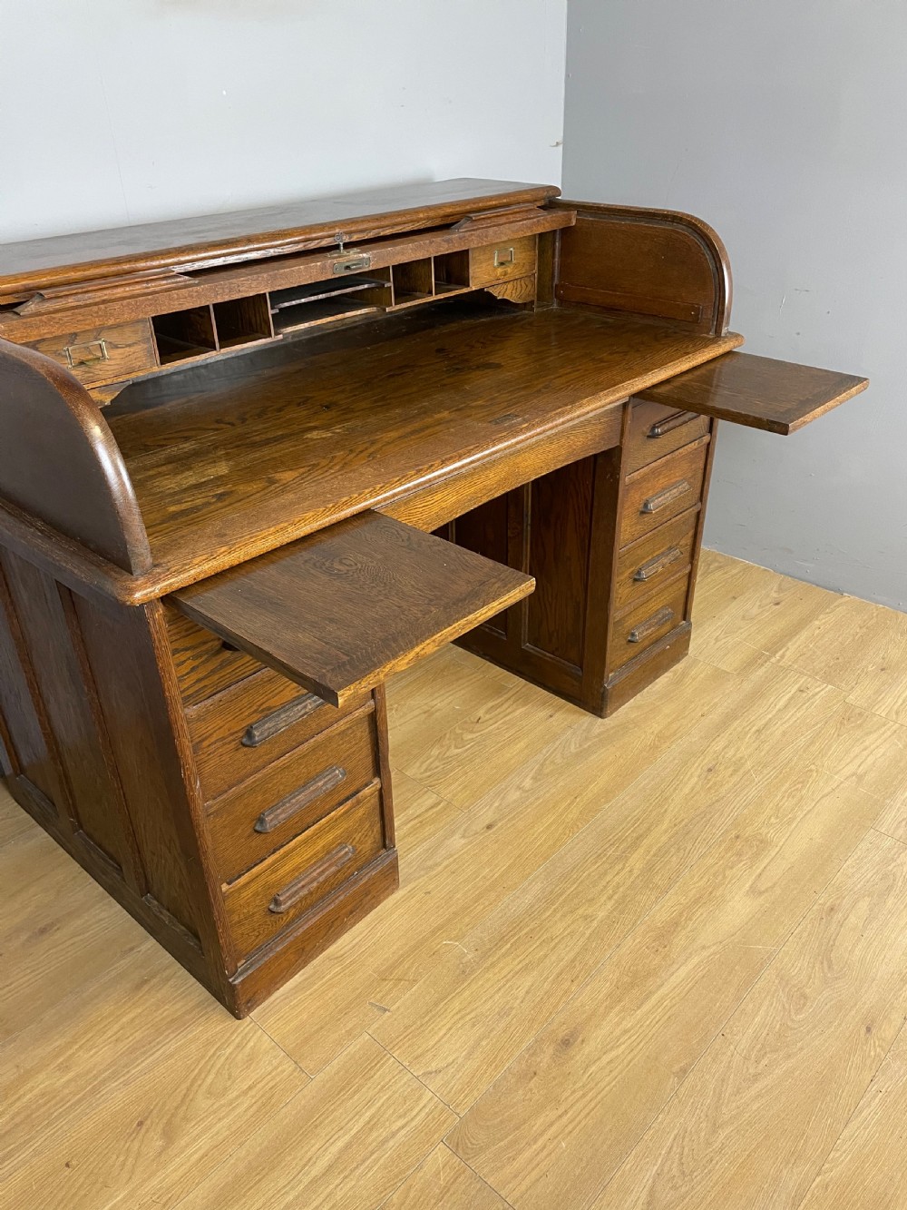 Oak twin pedestal roll top desk circa 1920 View VI