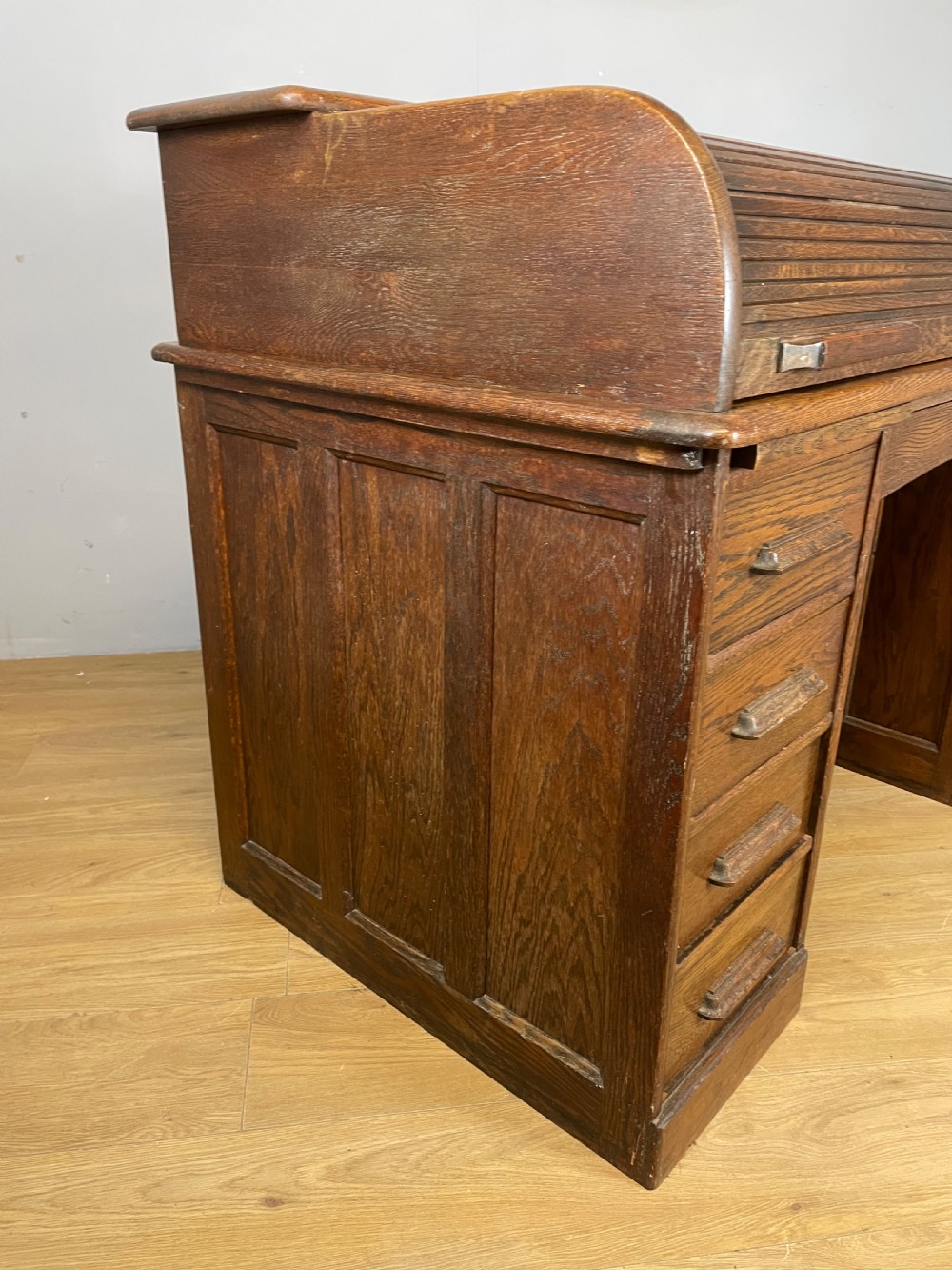 Oak twin pedestal roll top desk circa 1920 View VII