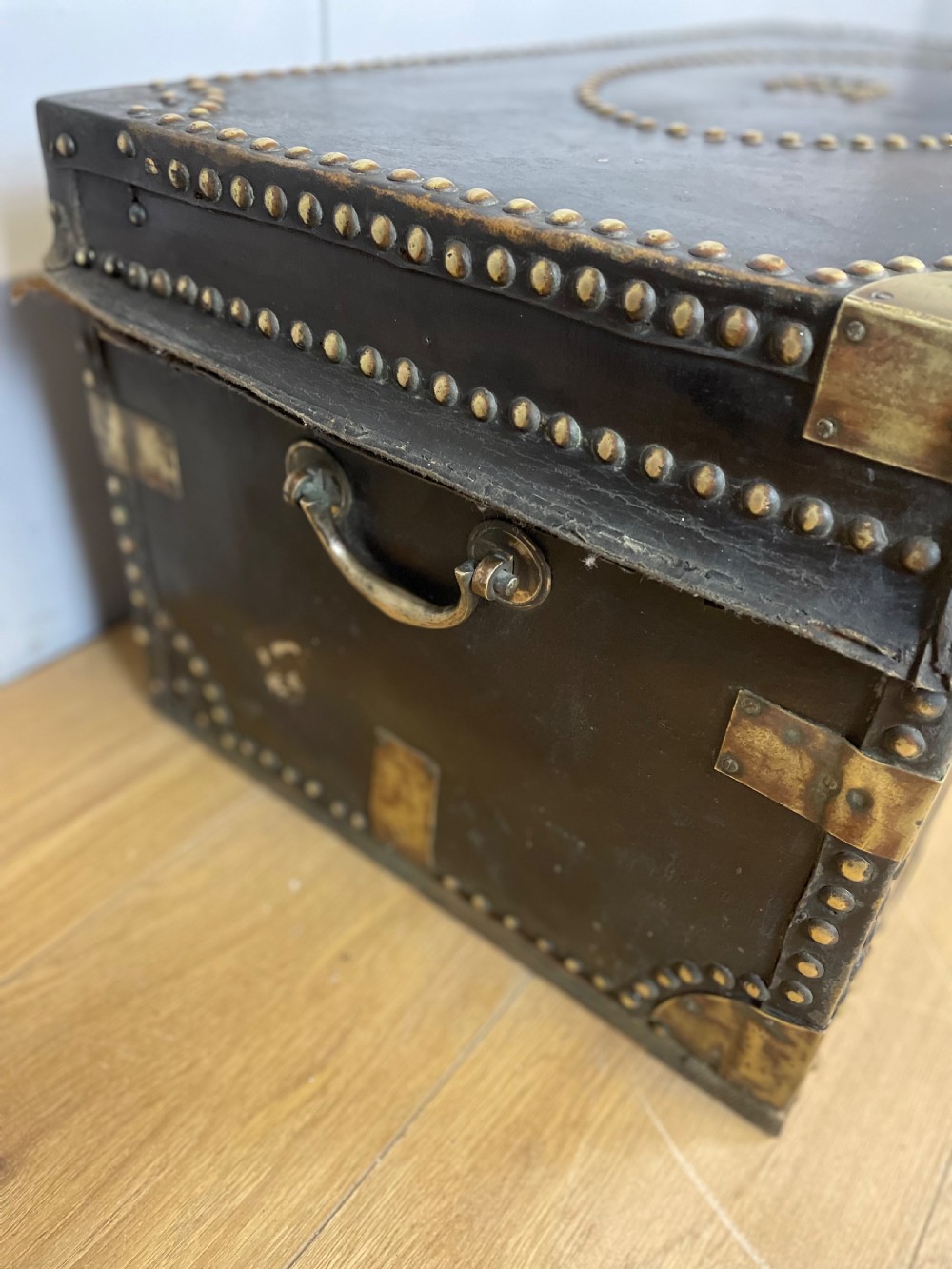 Georgian leather covered camphor wood box  circa 1820 View IV