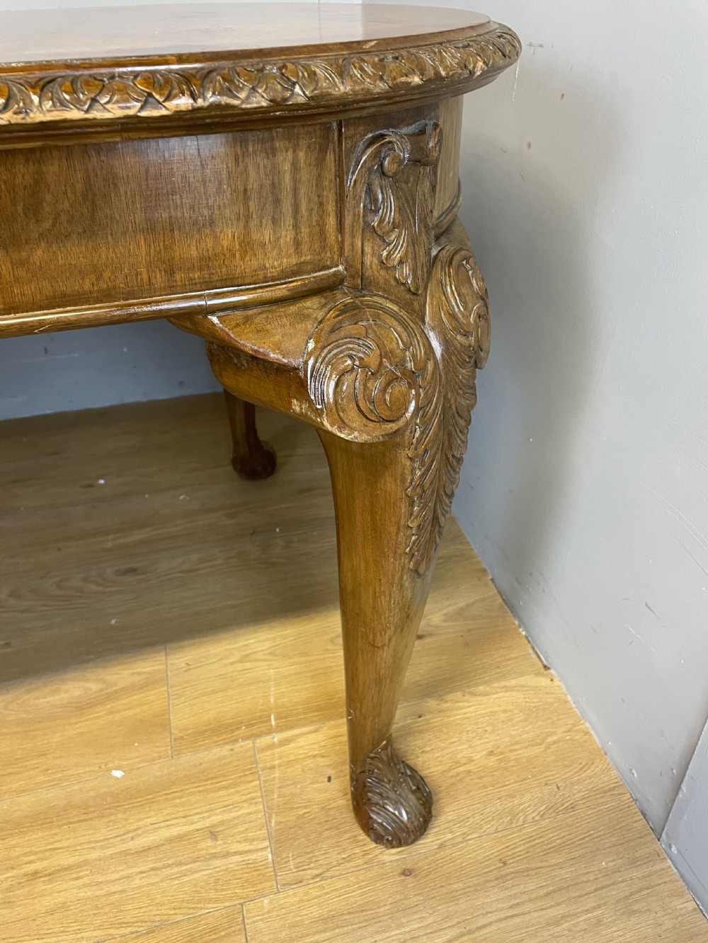 Burr walnut extending dining table on carved cabriole legs  View III