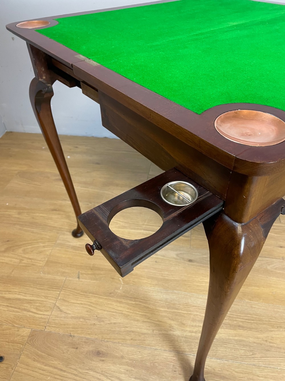 Edwardian mahogany card table on cabriole legs  View IV