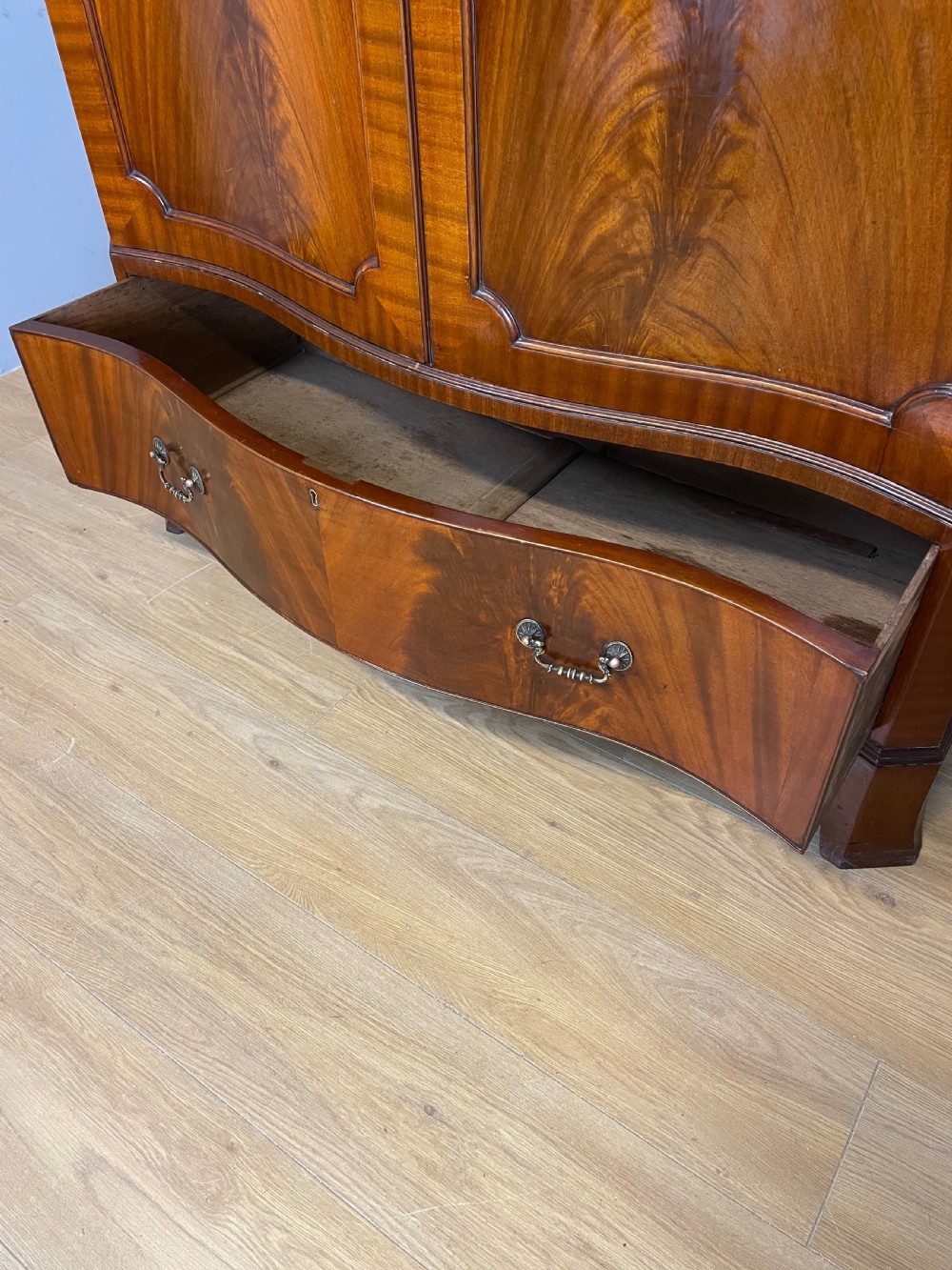 Edwardian flame mahogany serpentine fronted wardrobe  View VIII