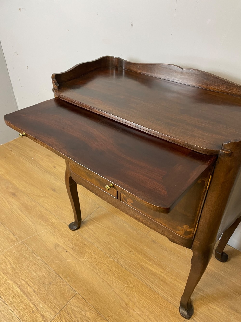 Mahogany bedside cupboard by Whytock and Reid Edinburgh  View VI