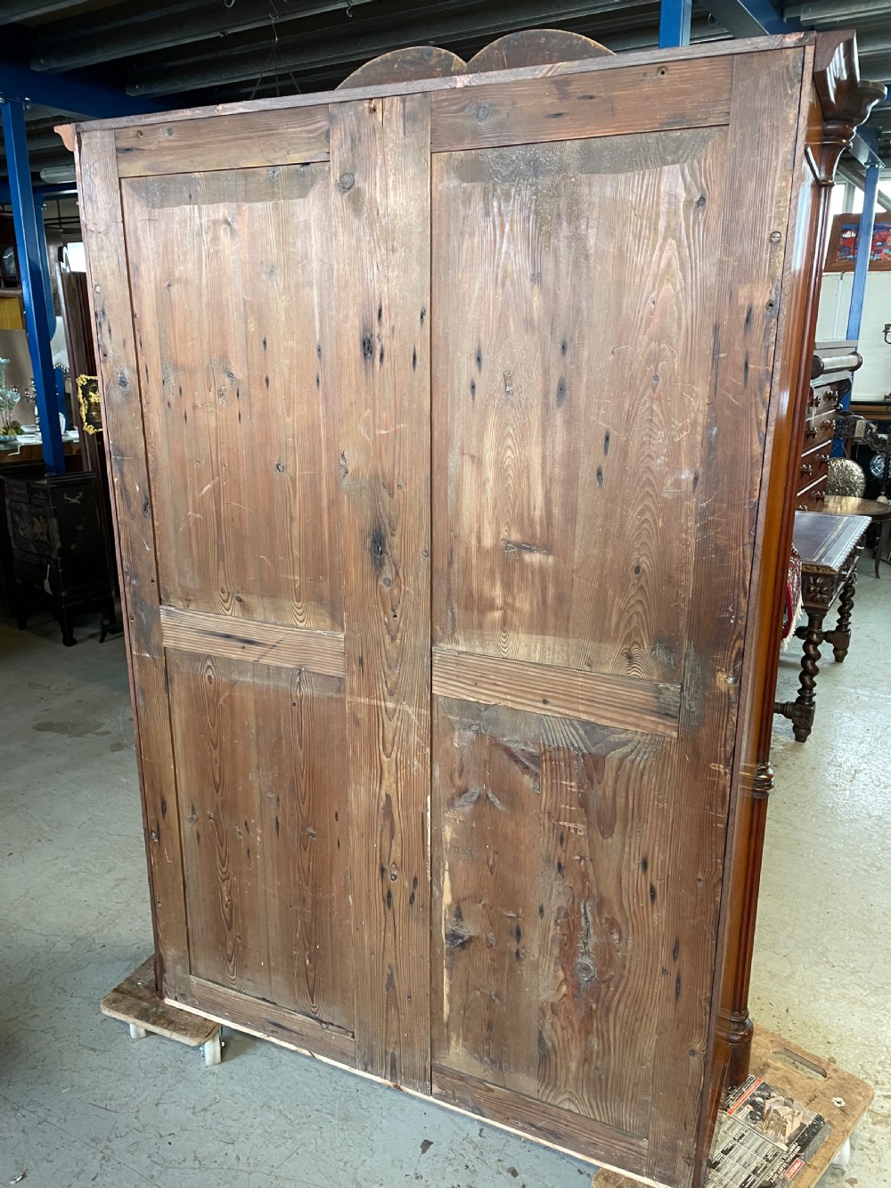 C19TH flame mahogany freestanding bookshelves View XII