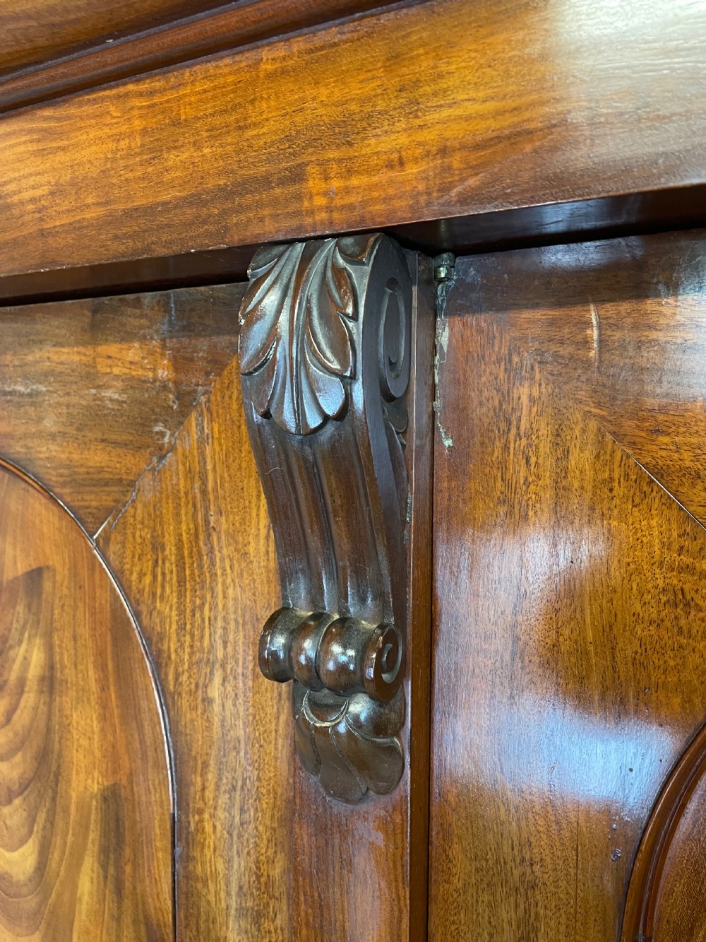 C19TH country house flame mahogany wardrobe  View XII