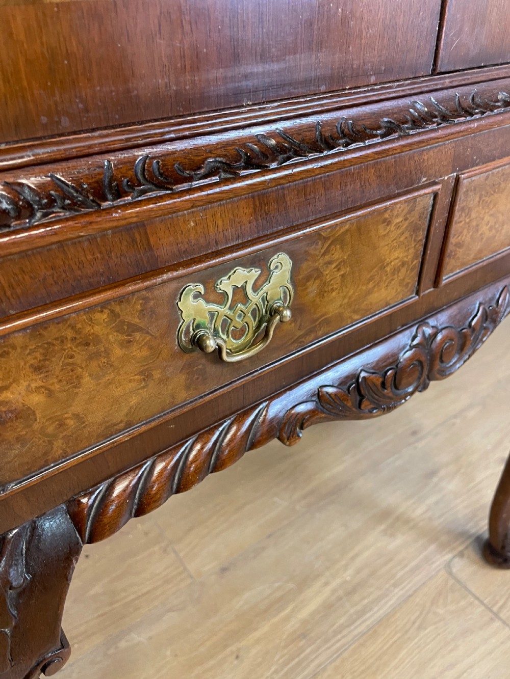 Burr walnut drinks cabinet circa 1930 View XI