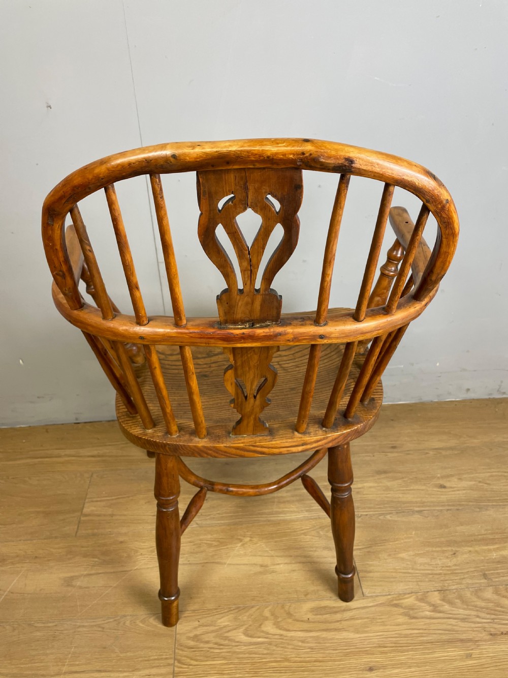 Early nineteenth century yew and elm Windsor chair with crinoline under stretcher  View XIII