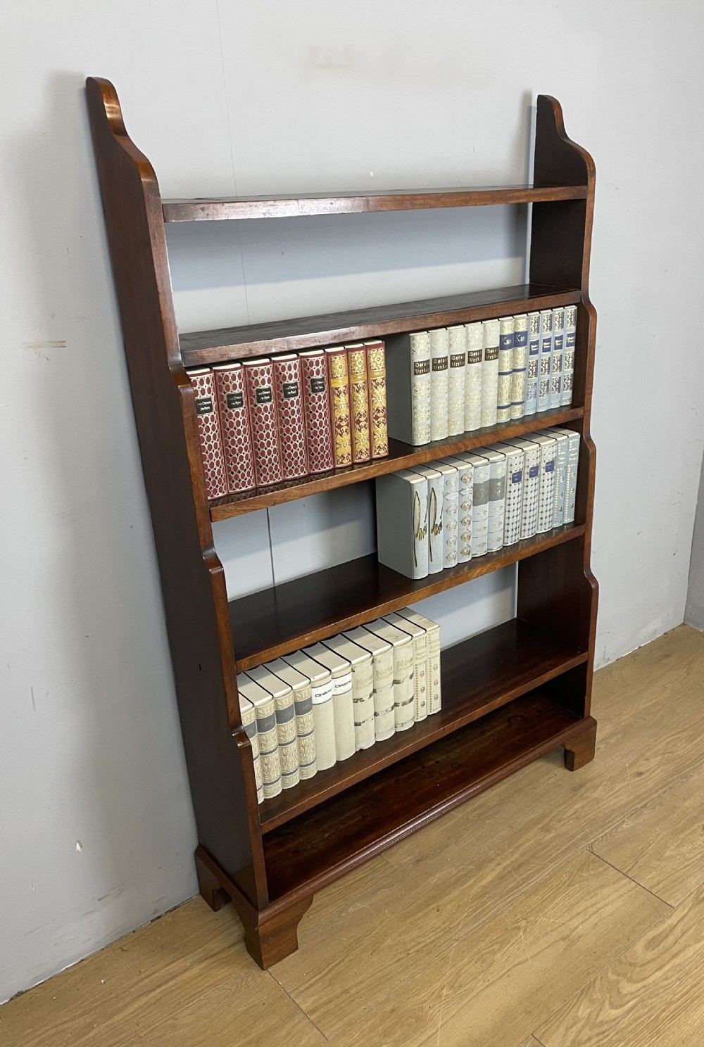 C19TH mahogany freestanding waterfall bookcase 