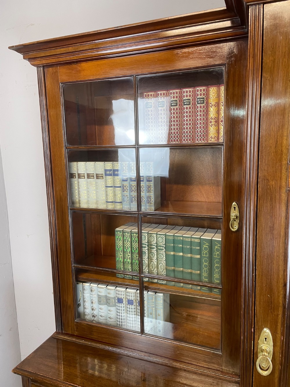 Country House mahogany hall robe circa 1890 with provenance  View IV