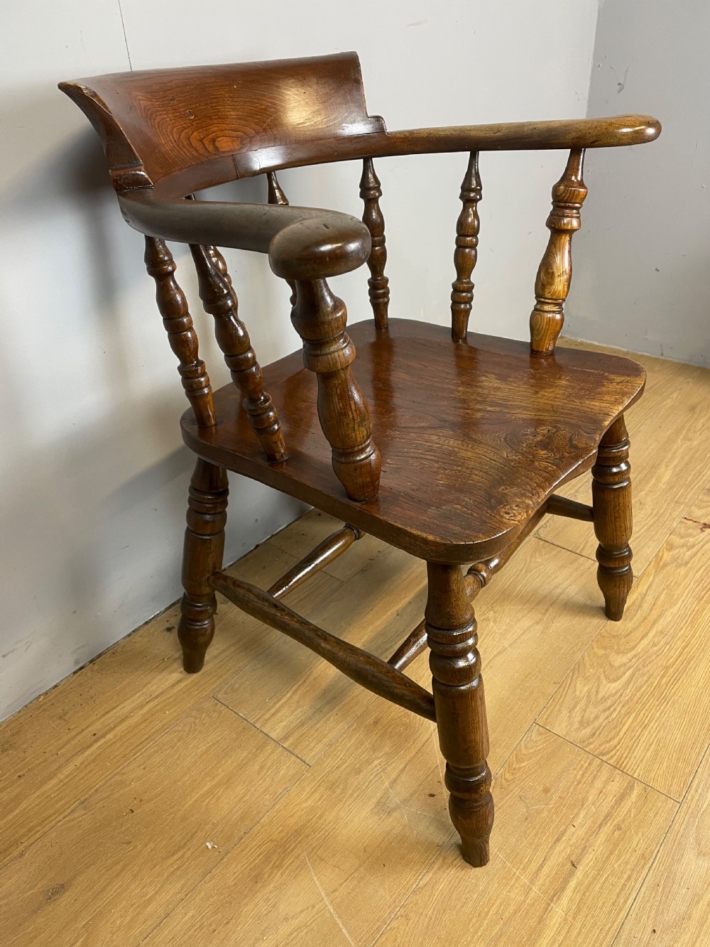 C19TH Ash and elm smokers bow Windsor chair with double h under stretcher  View VI