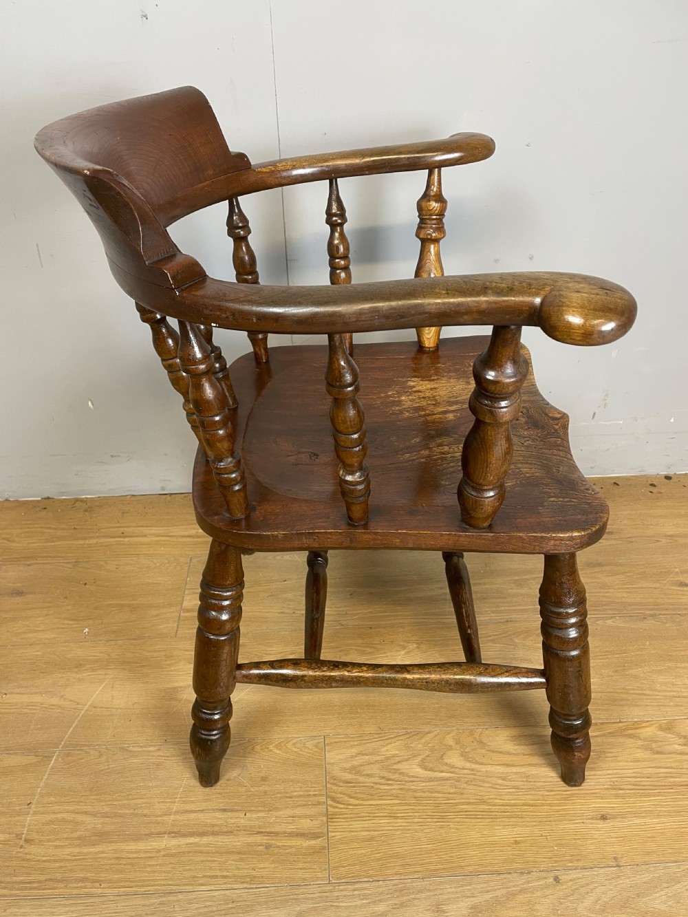 C19TH Ash and elm smokers bow Windsor chair with double h under stretcher  View VII