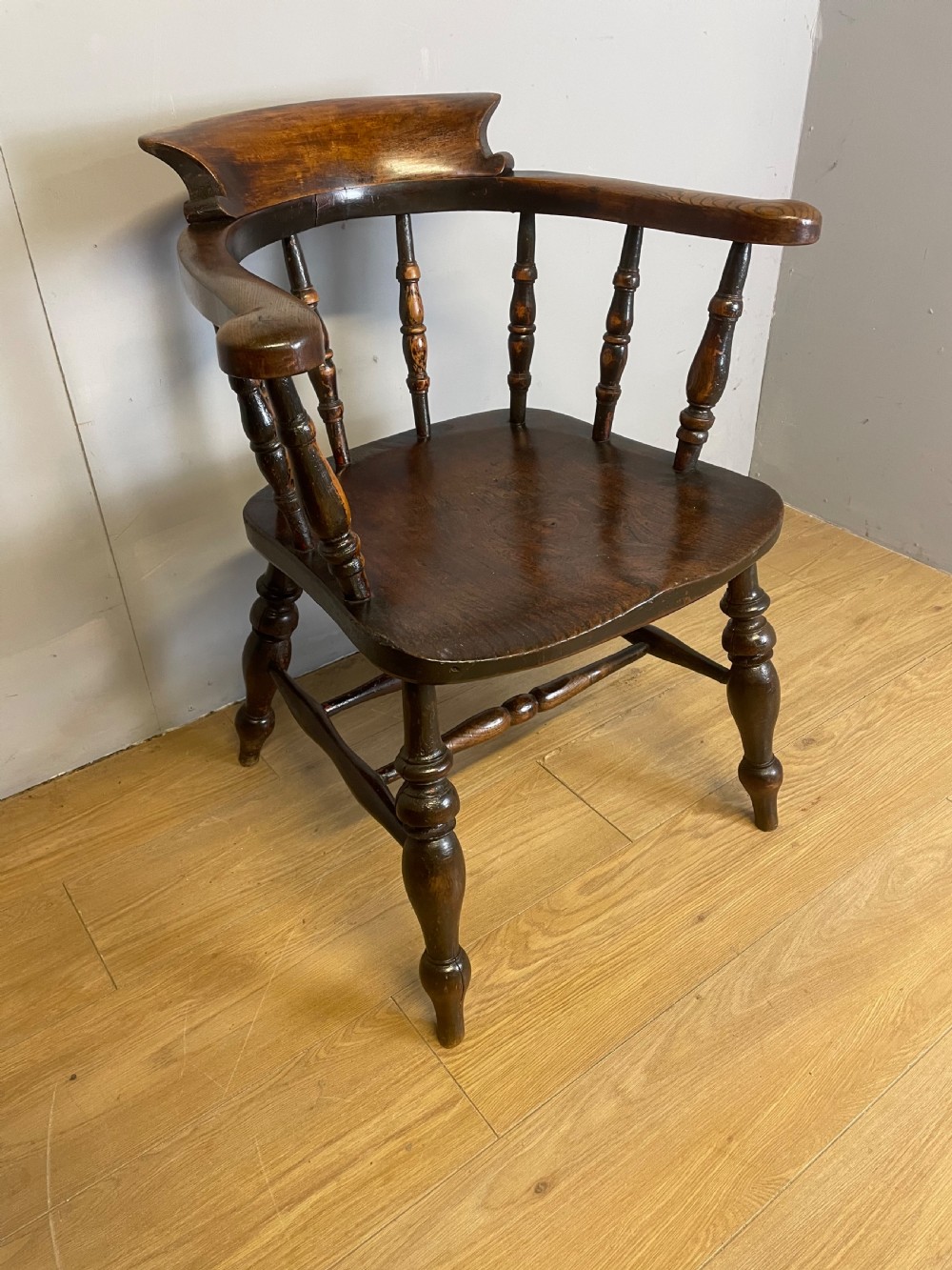 C19TH ash and elm smokers bow Windsor chair  View II