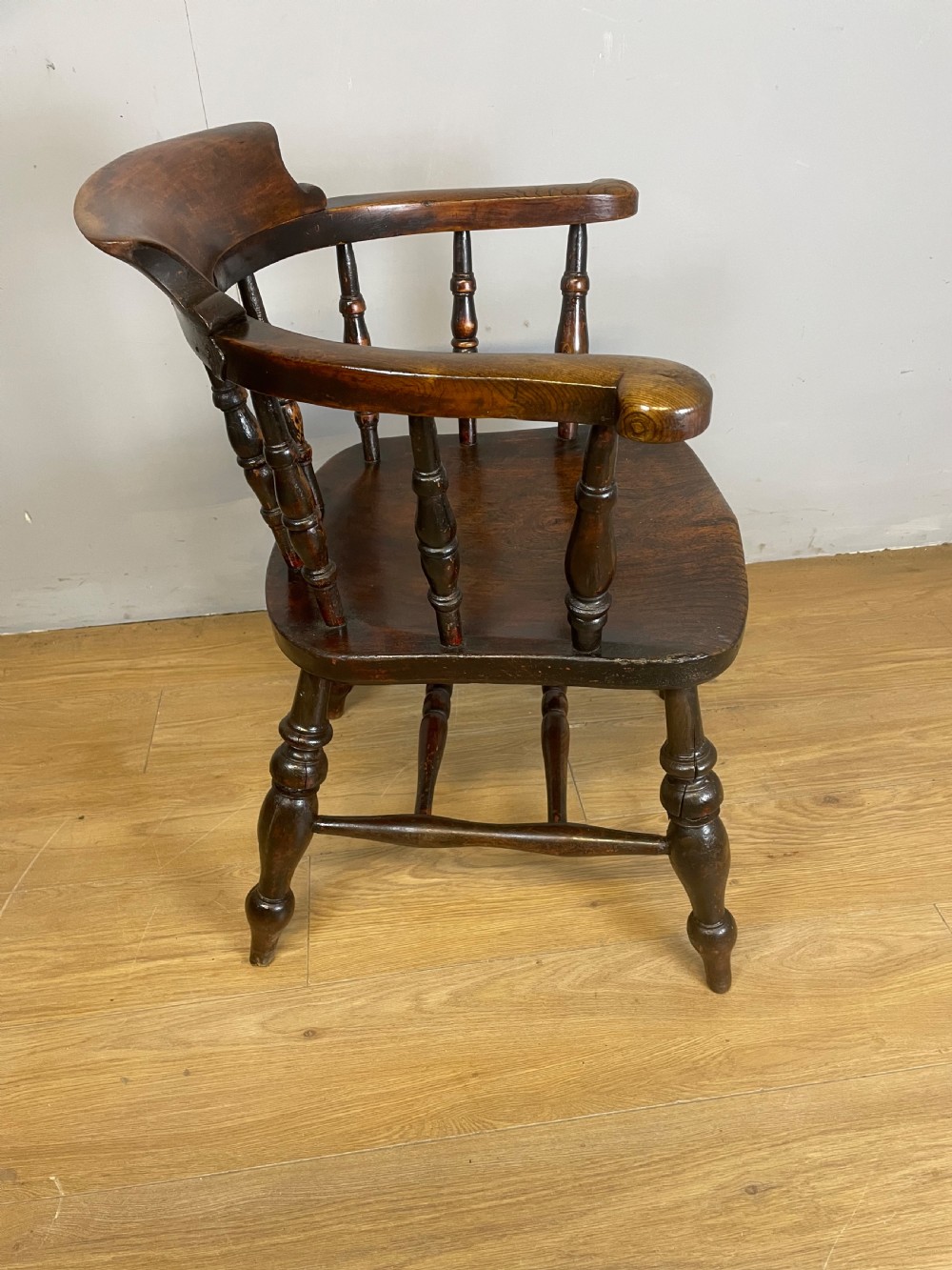 C19TH ash and elm smokers bow Windsor chair  View VII
