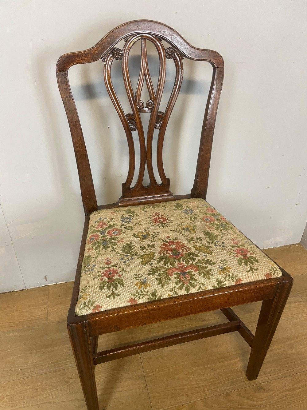 Set of 4 Georgian mahogany dining chairs circa 1780 View V