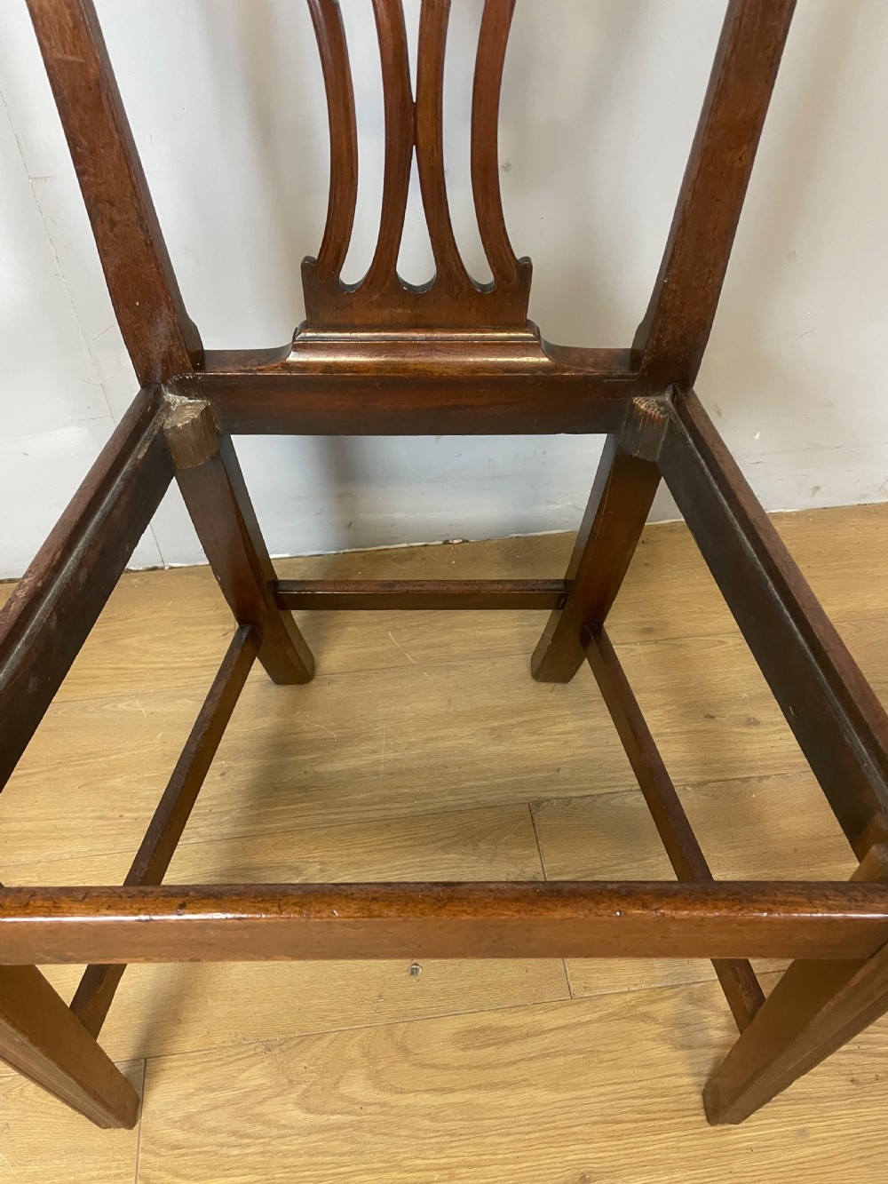 Set of 4 Georgian mahogany dining chairs circa 1780 View X
