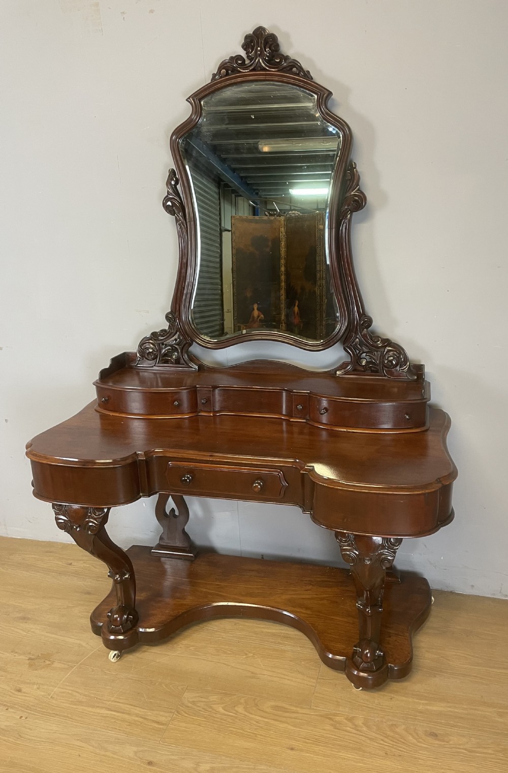 Victorian mahogany Duchesse dressing table 