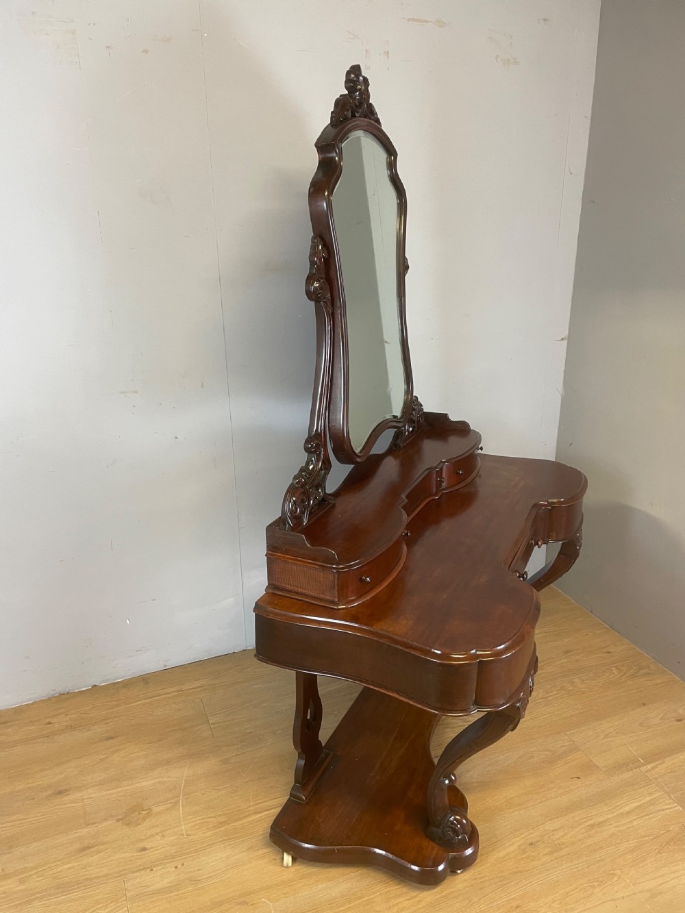 Victorian mahogany Duchesse dressing table  View XIII